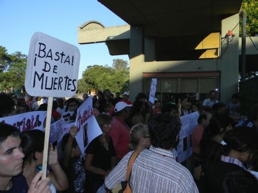 Se hizo sentir la marcha por más y mejor salud frente al Hospital de Goya