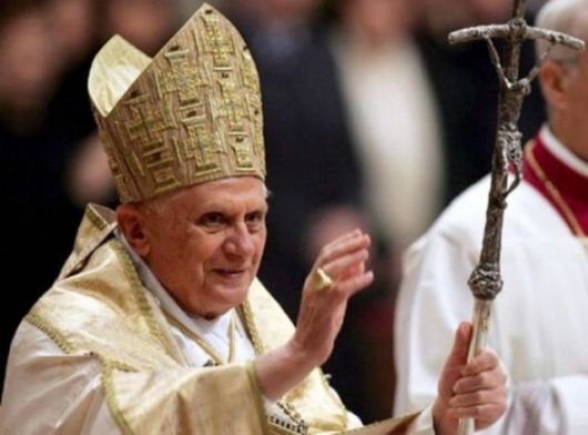 Benedicto XVI se despide de sus fieles