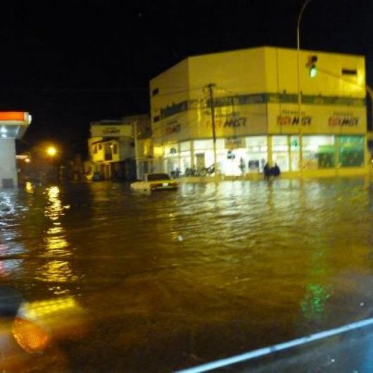 Llovió 55 milímetros en la Ciudad, con algunas calles anegadas