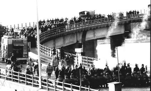 Hace 40 años el puente cruza majestuoso el río Paraná