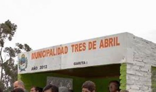 Inauguran nuevo acceso a la municipalidad de 3 de Abril 