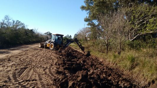 El municipio avanza en obras de enripiado en Colonia Progreso