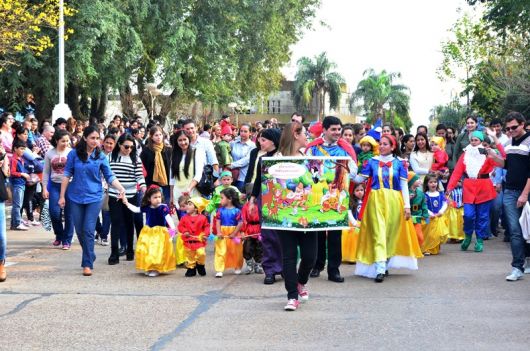 Jardines de Infantes festejaron su día con desfile temático